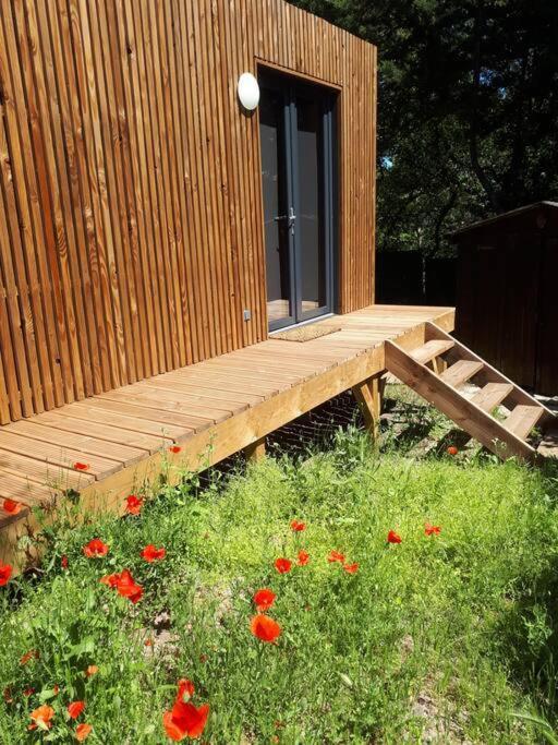 Joli Studio Climatise Avec Jacuzzi Prive Et Entree Independante Fréjus Exteriér fotografie
